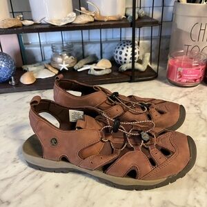 Northside women’s size 10 hiking/outdoor Sandals EUC!